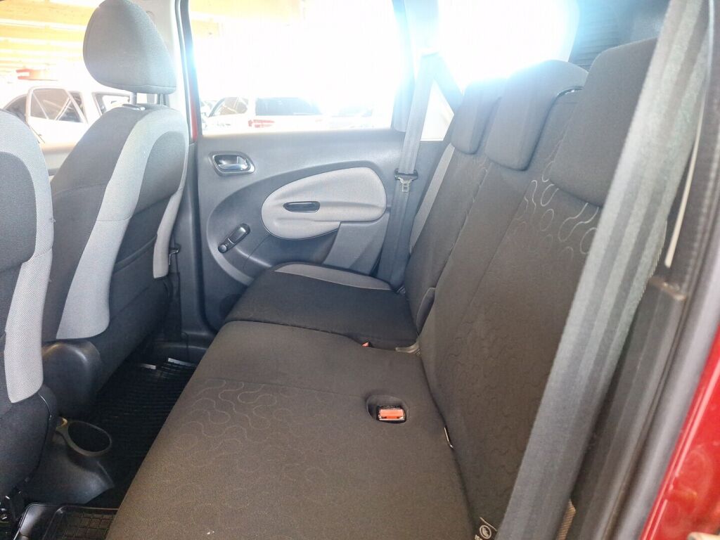 Citroen C3 Picasso 2010 Punainen