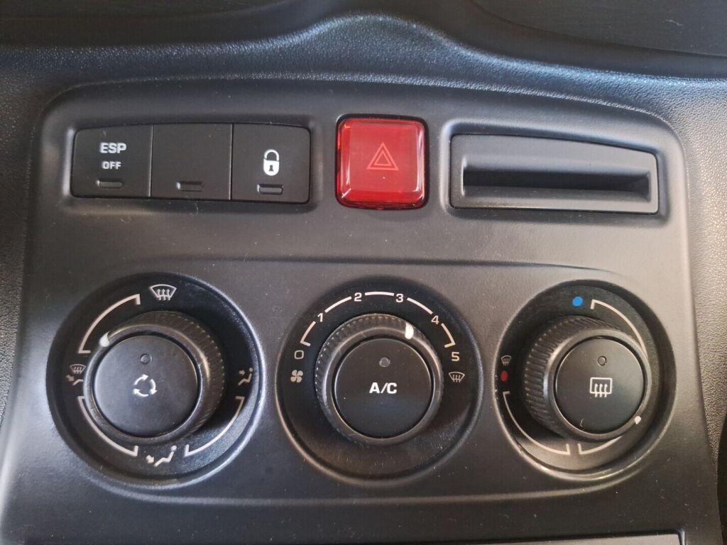 Citroen C3 Picasso 2010 Punainen