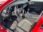 Alfa Romeo Giulia 2019 Punainen