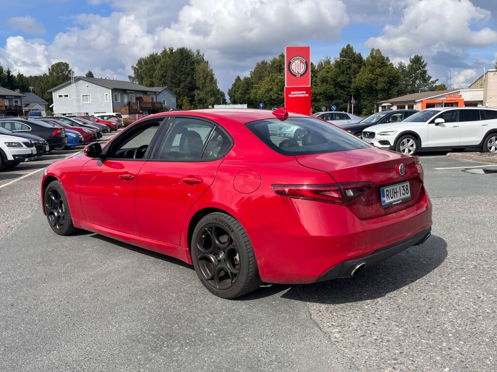 Alfa Romeo Giulia 2019 Punainen