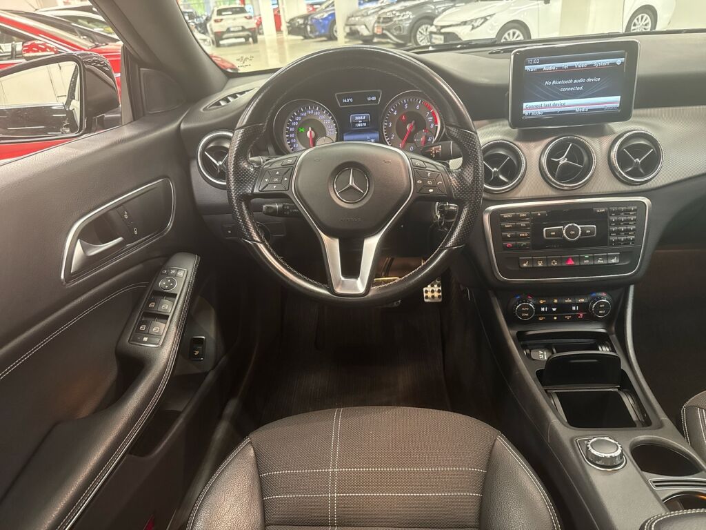 Mercedes-Benz CLA 2013 Musta
