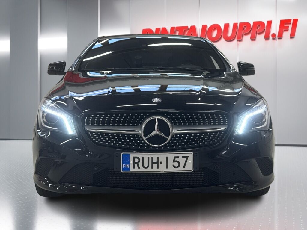 Mercedes-Benz CLA 2013 Musta