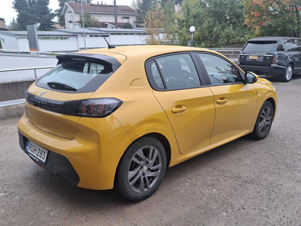 Peugeot 208 2021 Keltainen
