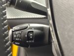 Peugeot 208 2021 Keltainen
