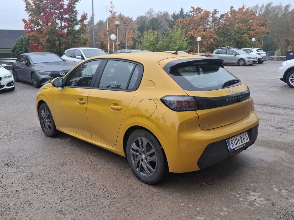 Peugeot 208 2021 Keltainen