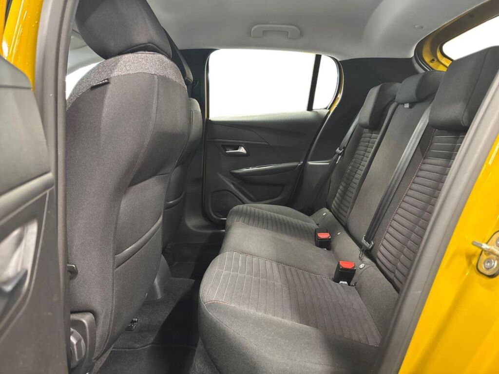 Peugeot 208 2021 Keltainen