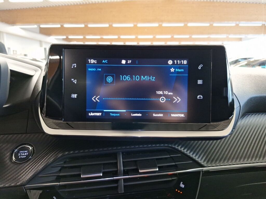 Peugeot 2008 2021 Valkoinen