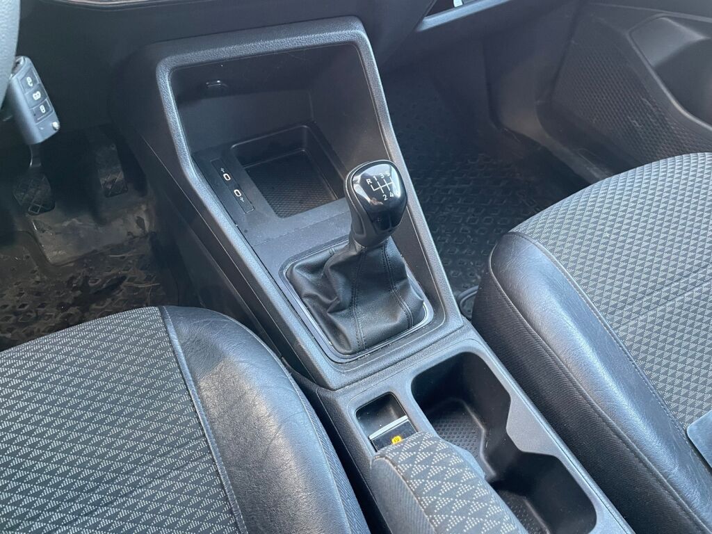 Volkswagen Caddy 2021 Valkoinen