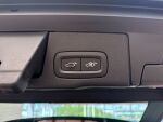 Volvo XC60 2021 Musta