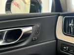 Volvo XC60 2021 Musta