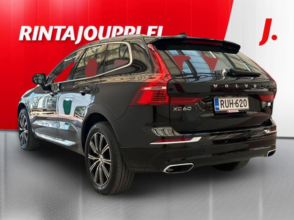 Volvo XC60 2021 Musta