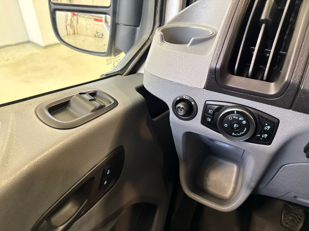 Ford Transit 2017 Valkoinen