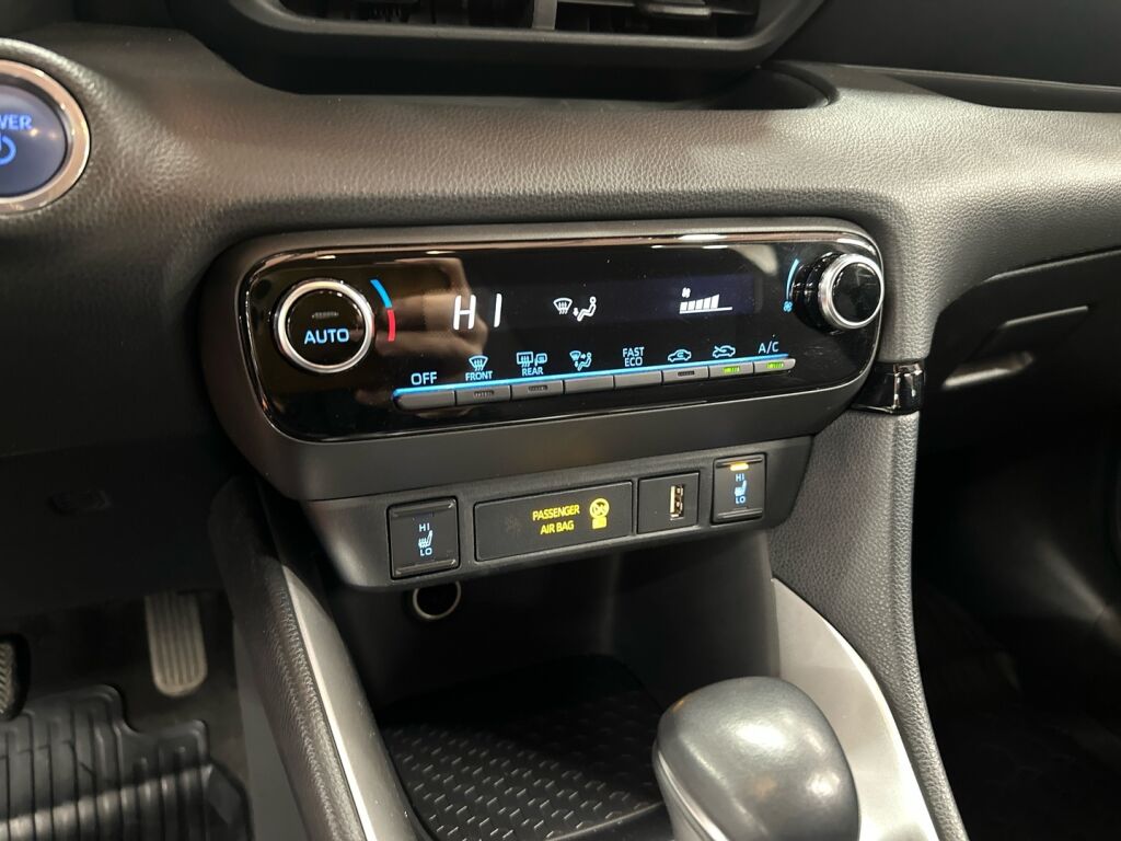 Toyota Yaris 2021 Valkoinen