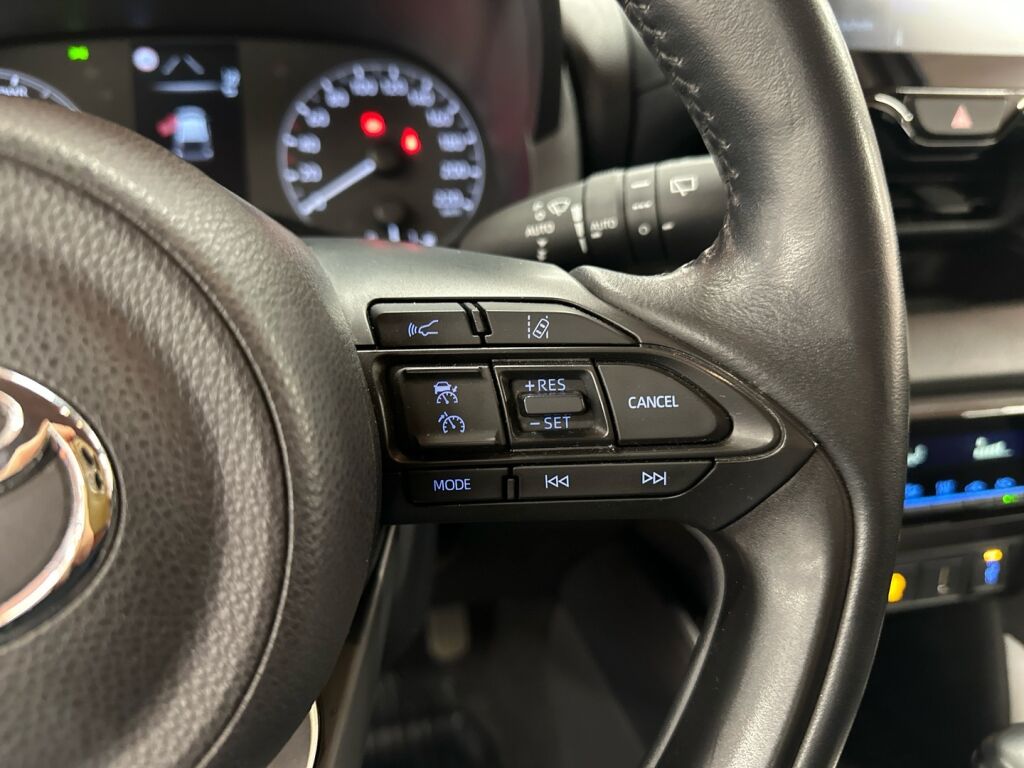 Toyota Yaris 2021 Valkoinen