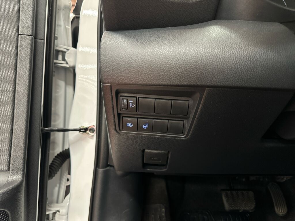 Toyota Yaris 2021 Valkoinen