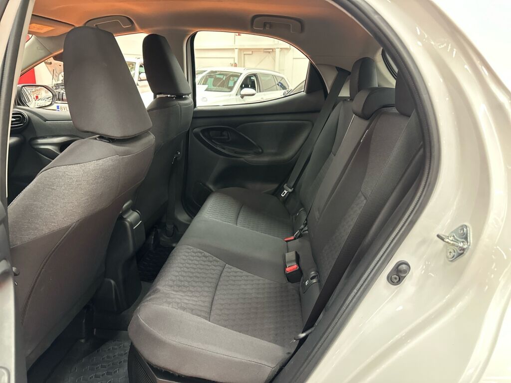 Toyota Yaris 2021 Valkoinen