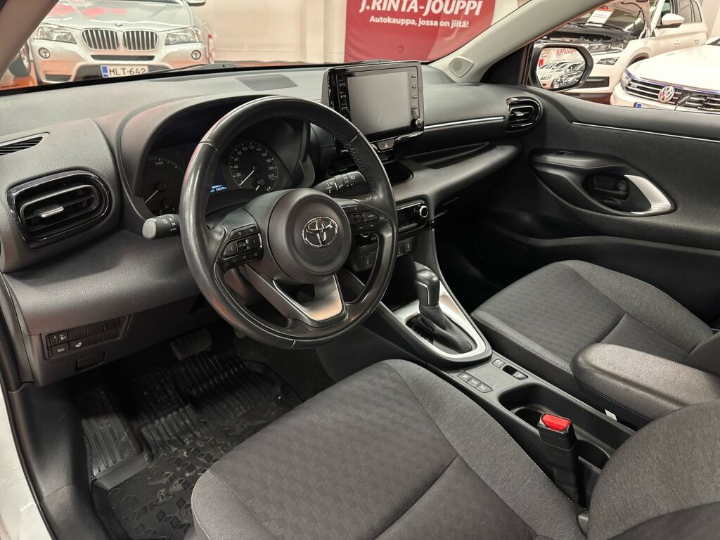 Toyota Yaris 2021 Valkoinen