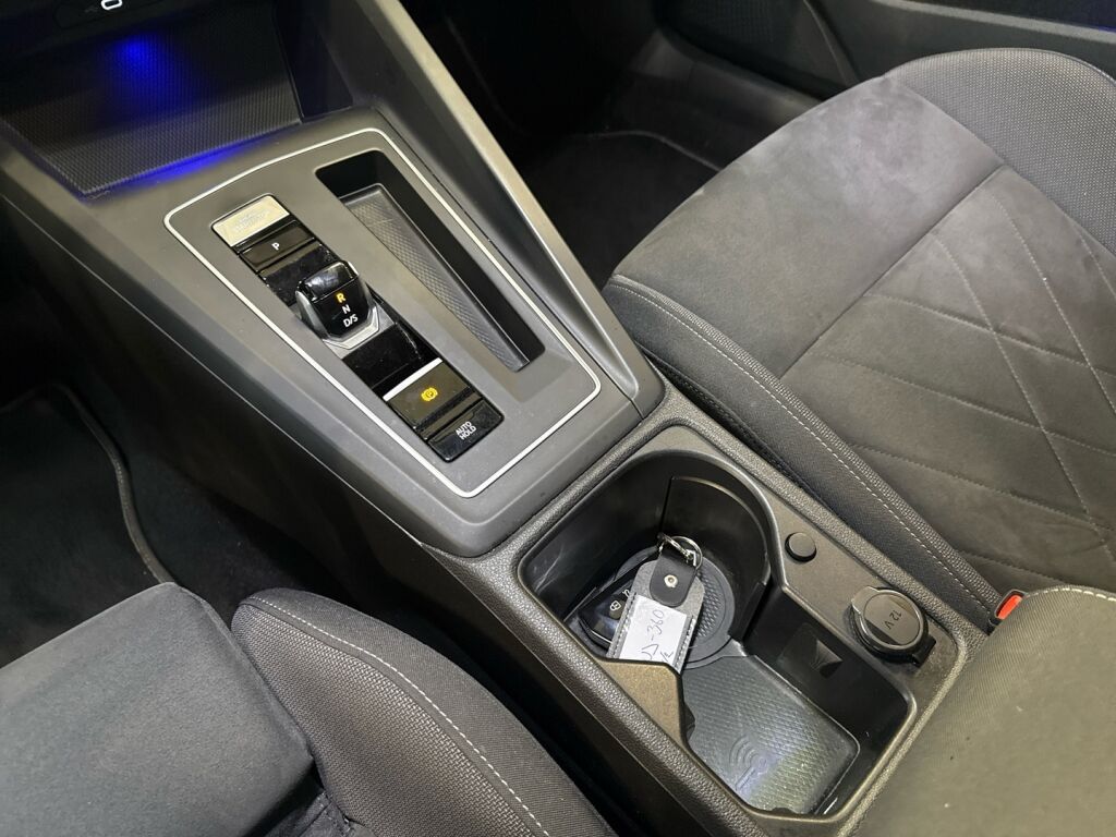 Volkswagen Golf 2020 Valkoinen