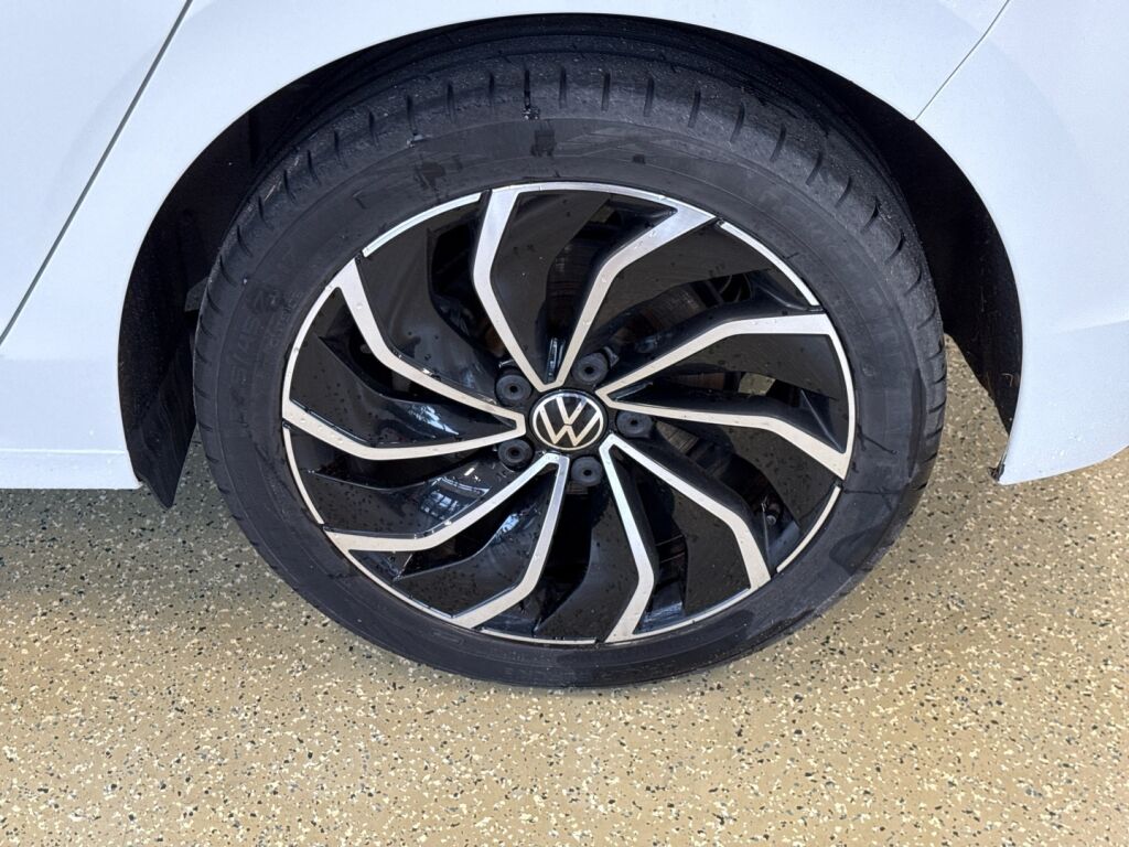 Volkswagen Golf 2020 Valkoinen