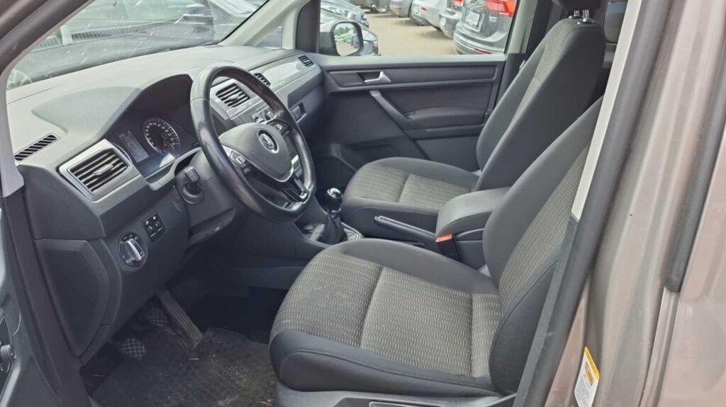 Volkswagen Caddy Maxi 2020 Ruskea (beige)