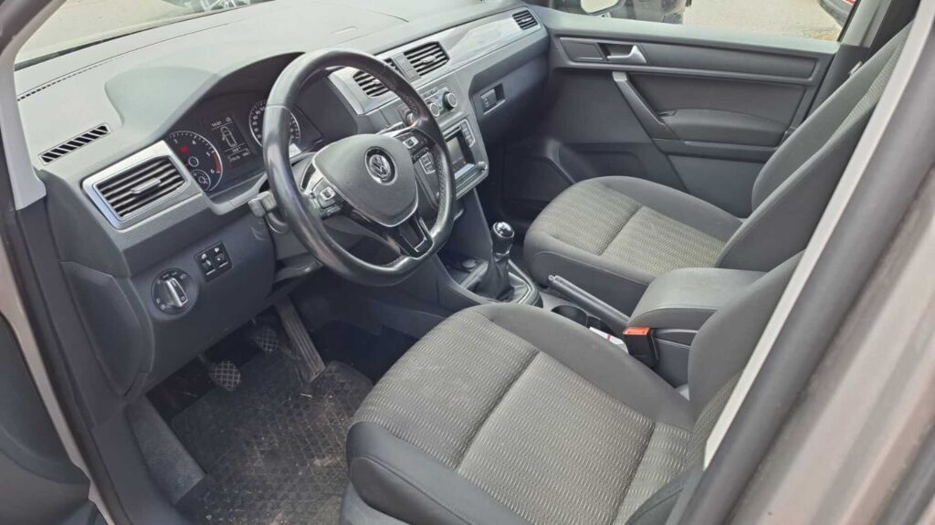 Volkswagen Caddy Maxi 2020 Ruskea (beige)