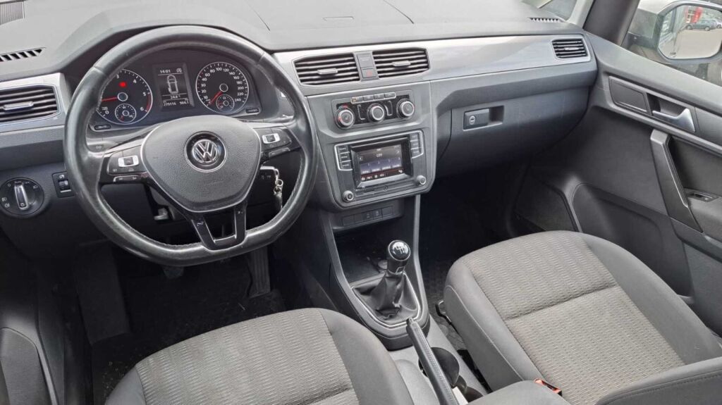 Volkswagen Caddy Maxi 2020 Ruskea (beige)