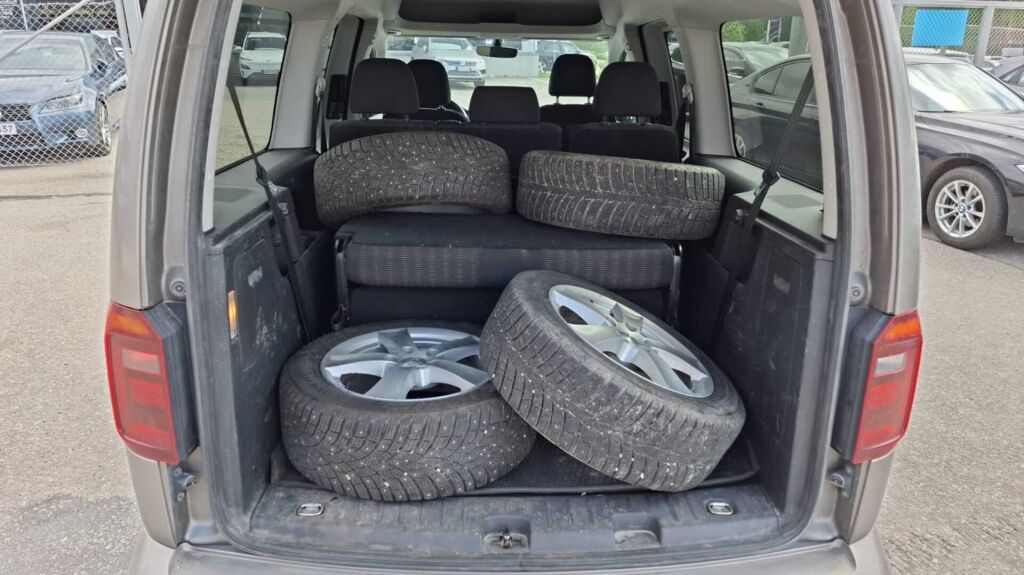 Volkswagen Caddy Maxi 2020 Ruskea (beige)