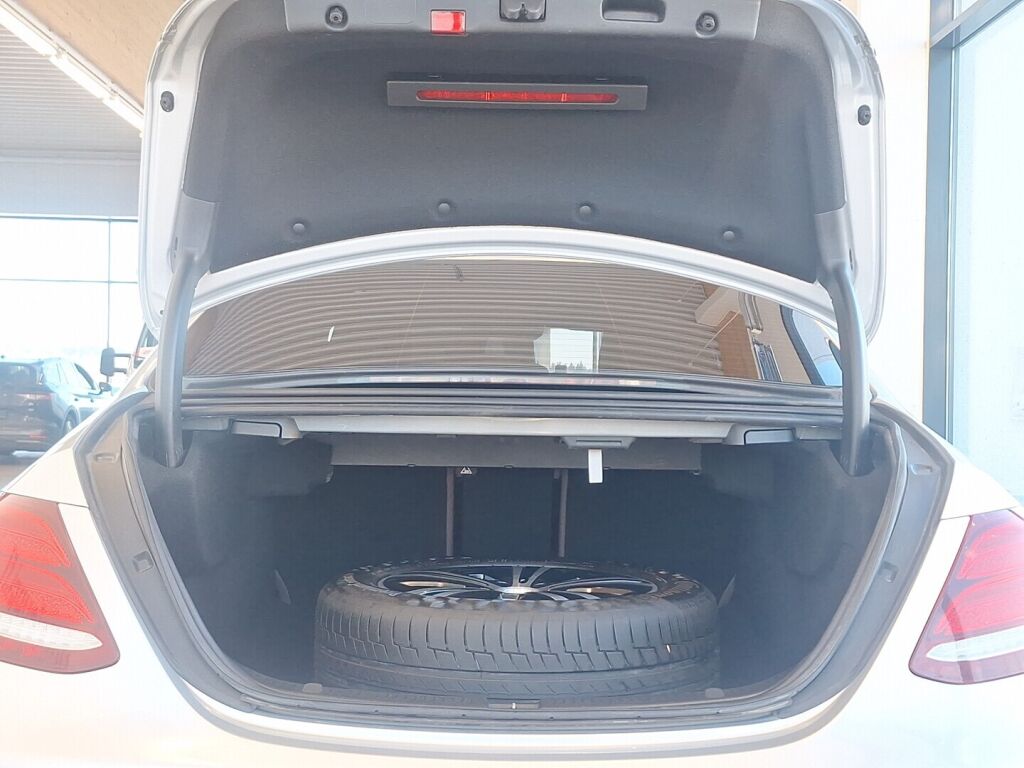 Mercedes-Benz E 2020 Harmaa