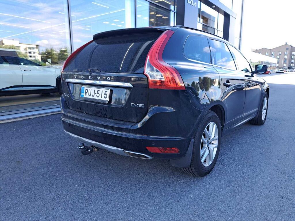 Volvo XC60 2017 Musta
