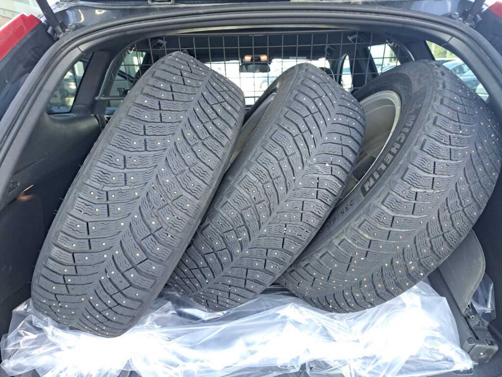 Volvo XC60 2017 Musta