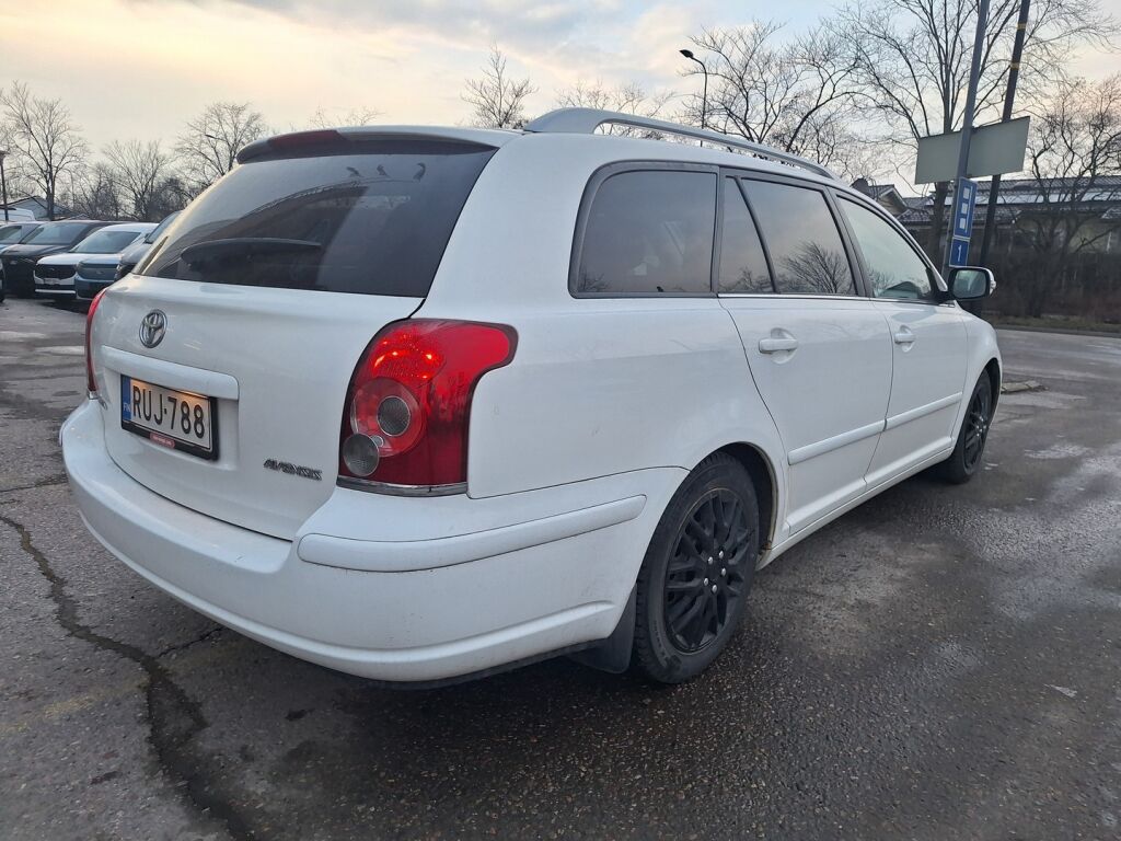 Toyota Avensis 2007 Valkoinen