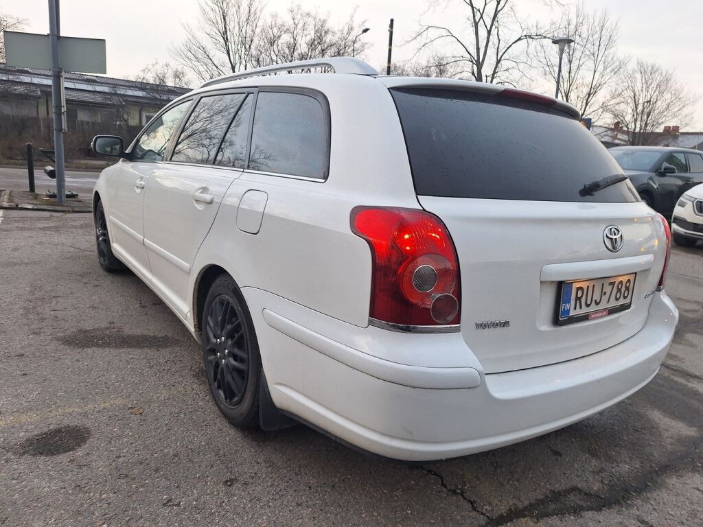 Toyota Avensis 2007 Valkoinen