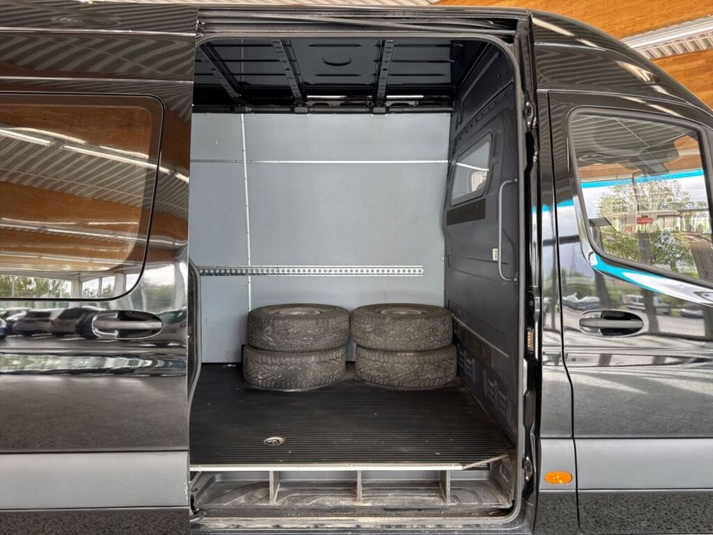 Mercedes-Benz Sprinter 2020 Musta