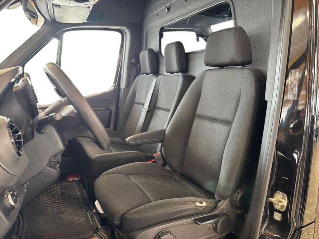 Mercedes-Benz Sprinter 2020 Musta