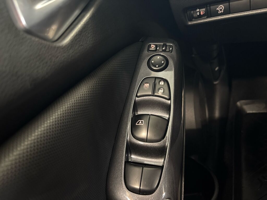 Nissan Juke 2020 Musta
