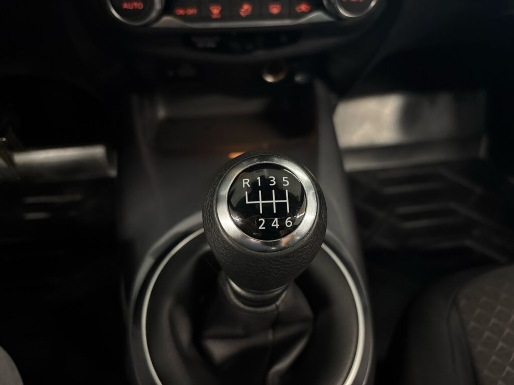 Nissan Juke 2020 Musta