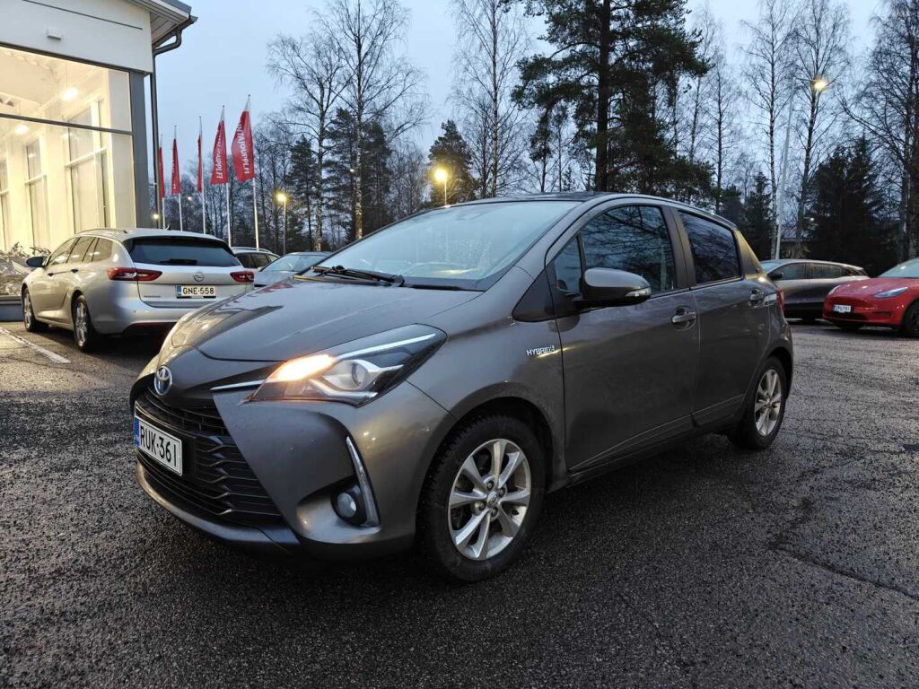 Toyota Yaris 2020 Harmaa