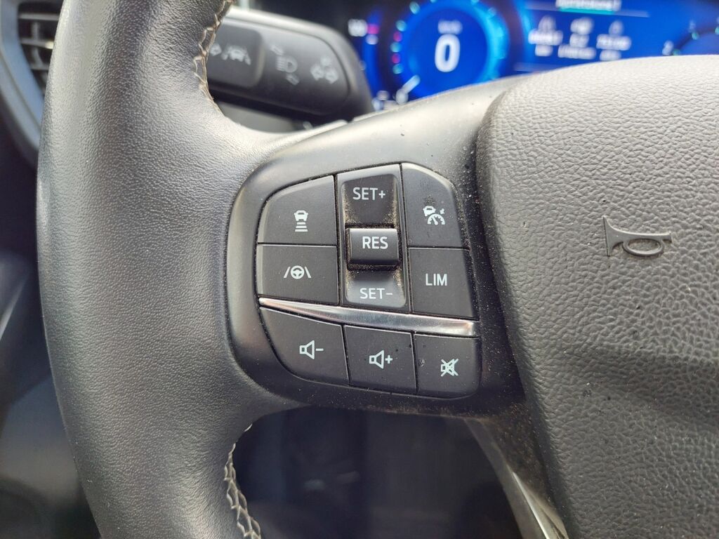 Ford Focus 2020 Punainen