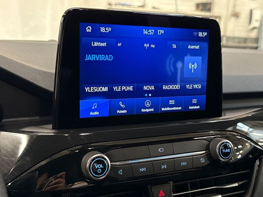 Ford Kuga 2020 Musta