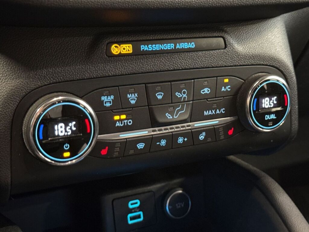 Ford Kuga 2020 Musta