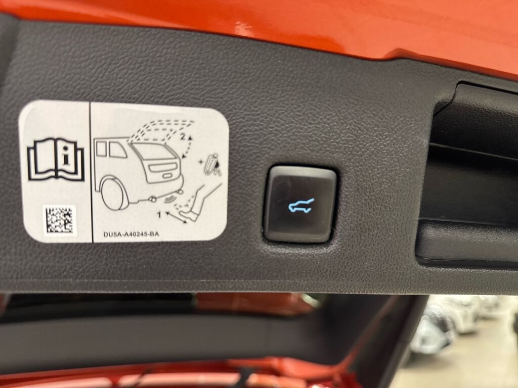 Ford Kuga 2020 Oranssi