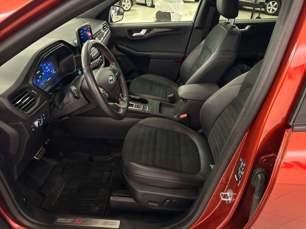 Ford Kuga 2020 Oranssi