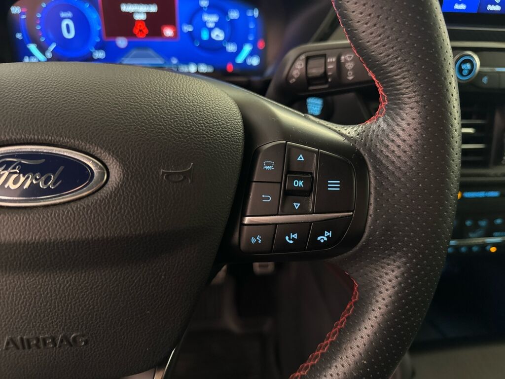 Ford Kuga 2020 Oranssi