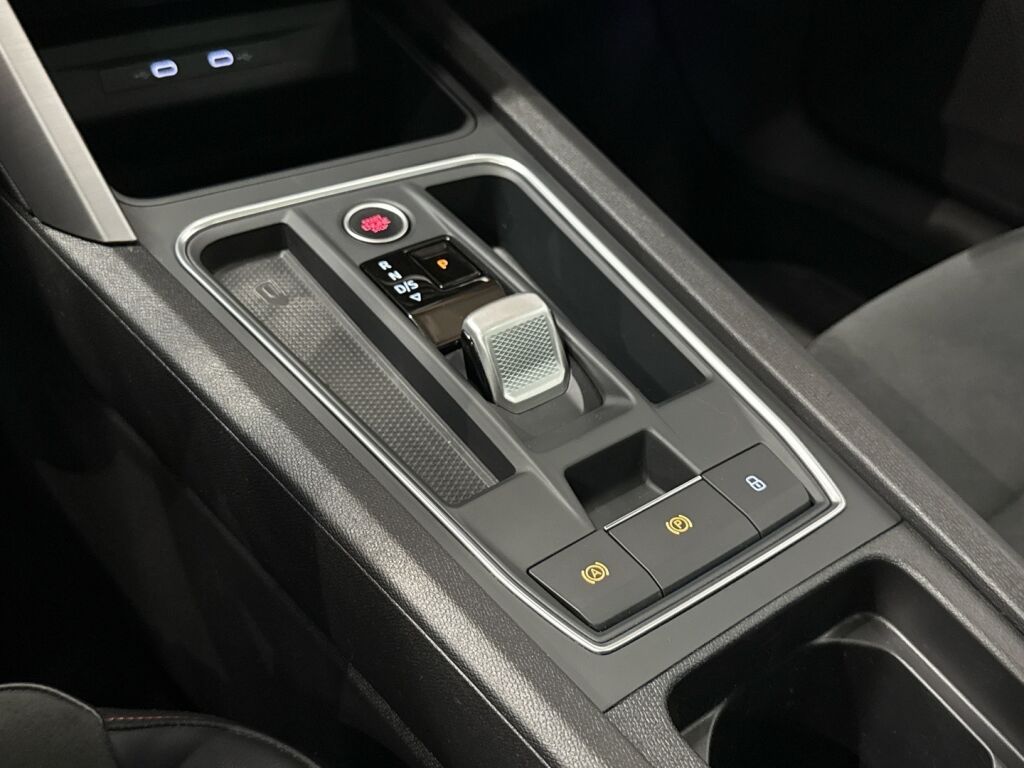 Seat Leon Sportstourer 2021 Punainen