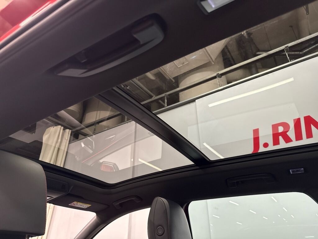 Seat Leon Sportstourer 2021 Punainen