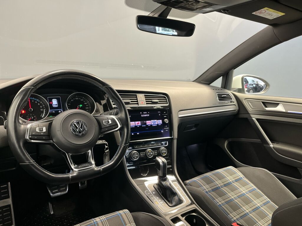 Volkswagen Golf 2020 Valkoinen