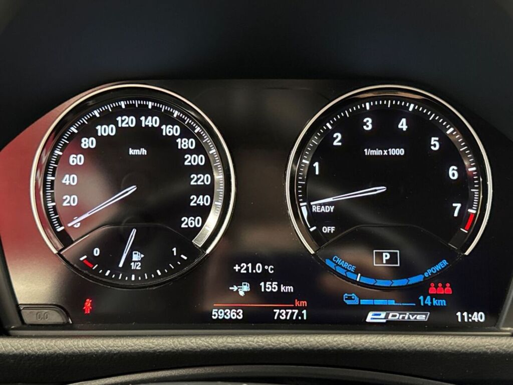BMW 225 2019 Musta