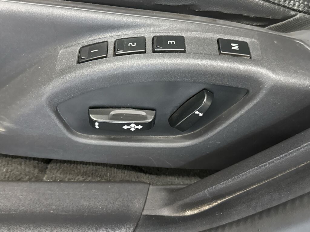 Volvo V60 2011 Musta