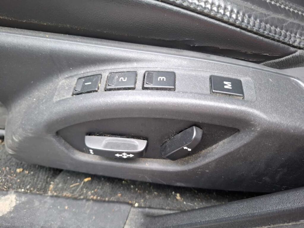 Volvo V60 2011 Musta