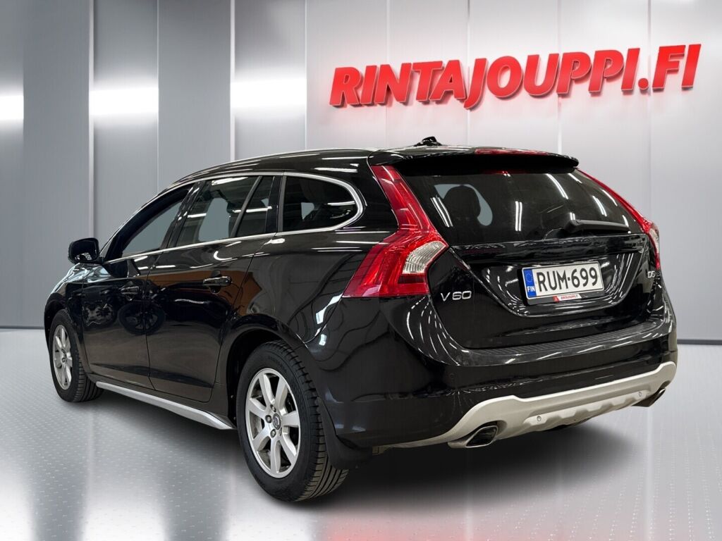 Volvo V60 2011 Musta